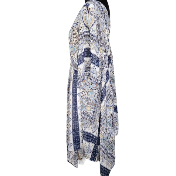 Wrangler Americana cowgirl handkerchief bellsleeved vneck dress - Picture 4 of 8